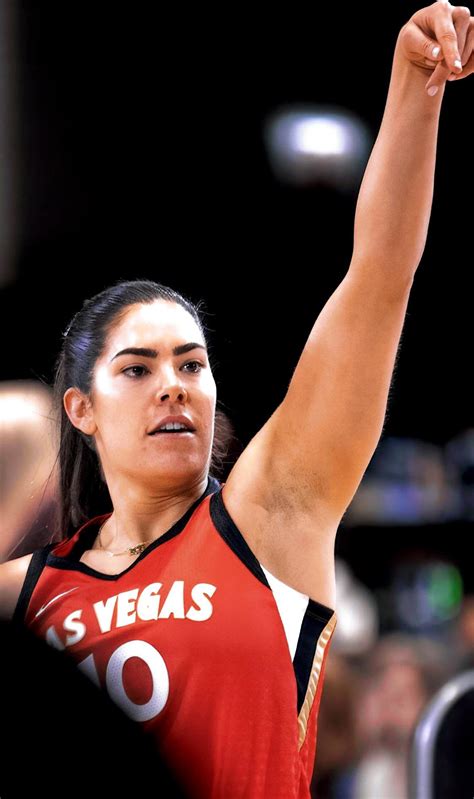 Kelsey Plum Hot Shots